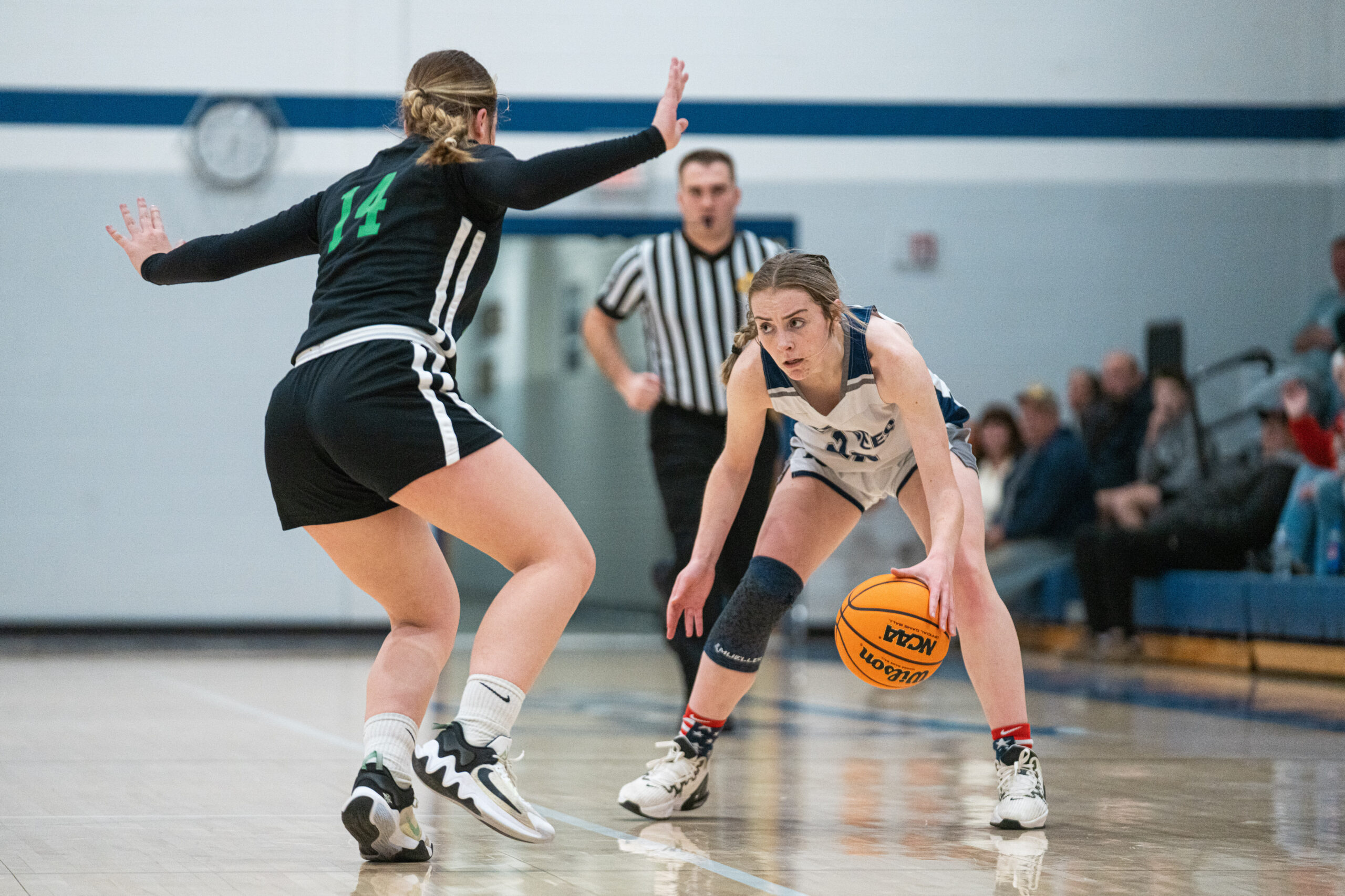 Clay Battelle girls overrun in 2nd half by visiting Doddrige County